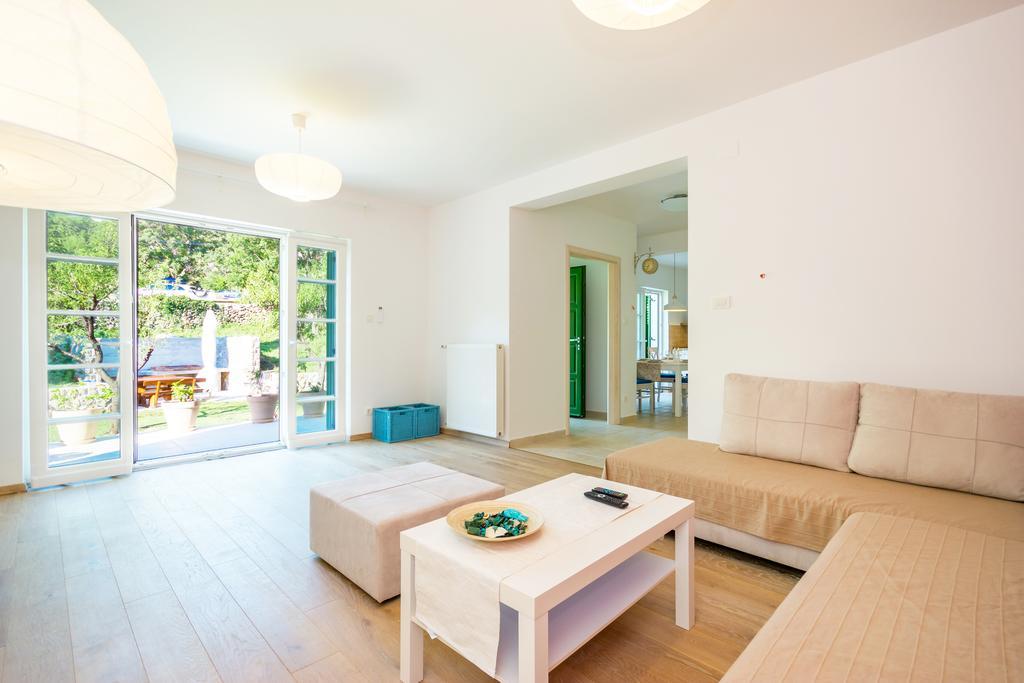 Apartment Barbina Kastelina Sveti Juraj Oda fotoğraf