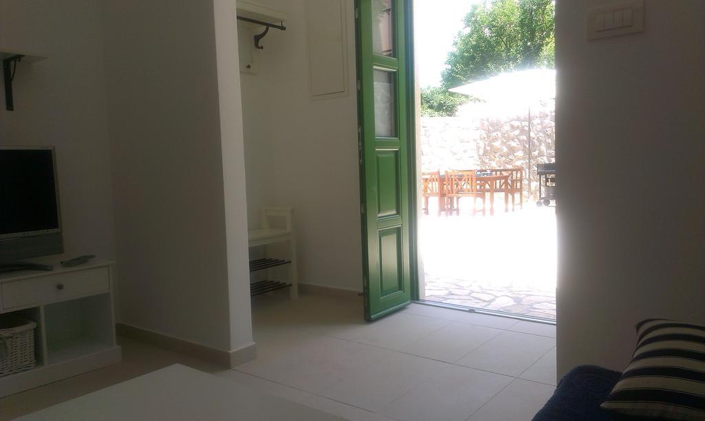 Apartment Barbina Kastelina Sveti Juraj Oda fotoğraf